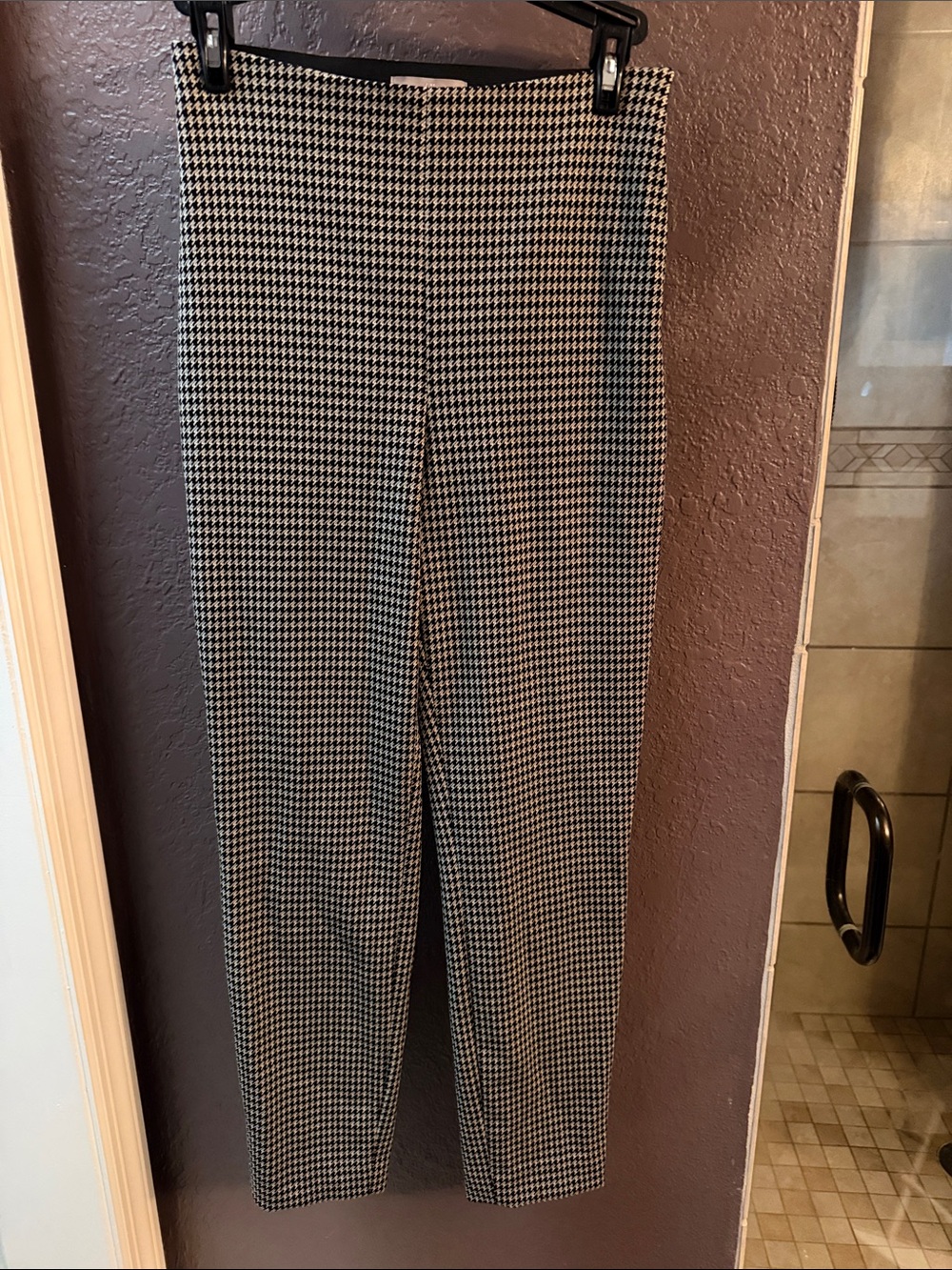 H&M Women's Black & White Houndstooth Leggings